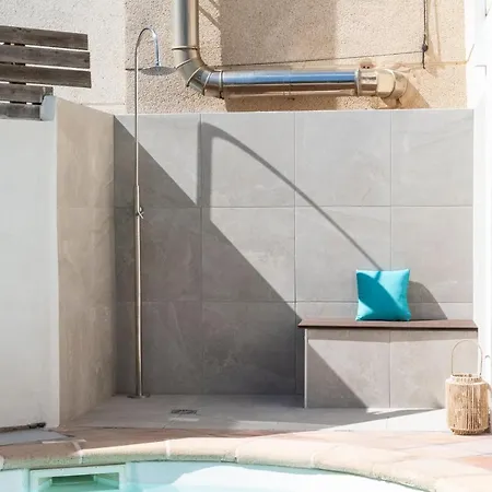 Wine & Design And Luxury In Cala Crancs *