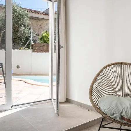 Wine & Design And Luxury In Cala Crancs